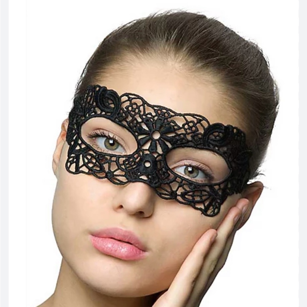 Elegant Black Lace Eye Mask
